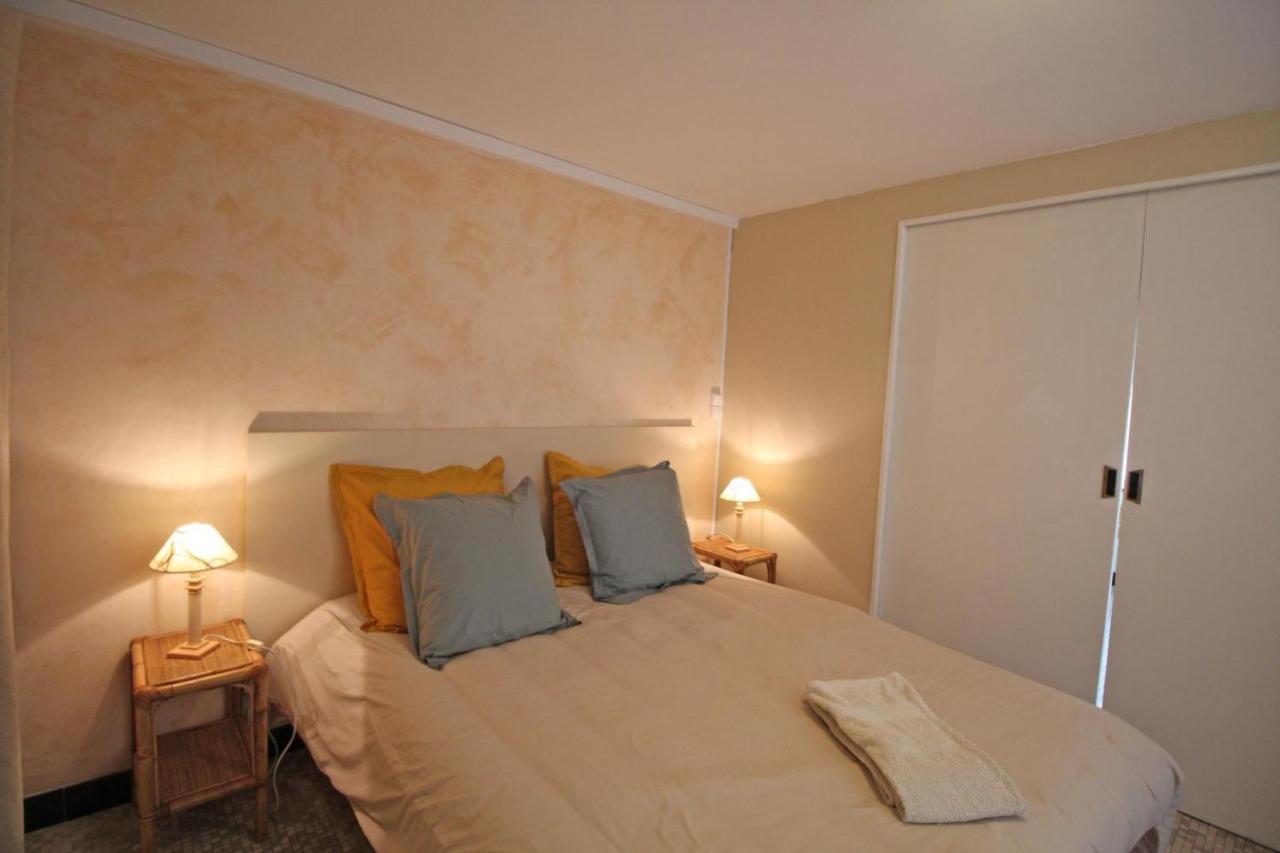 Les Vieux Fourneaux Bed & Breakfast Nantiat Dış mekan fotoğraf