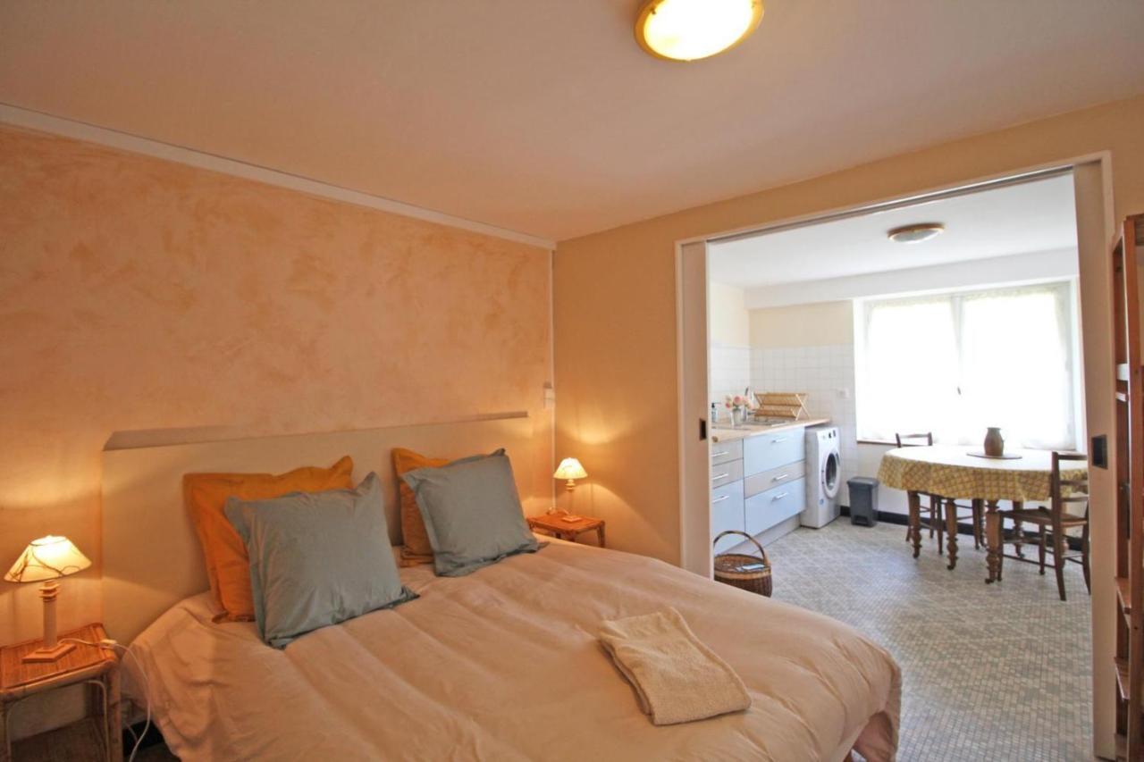 Les Vieux Fourneaux Bed & Breakfast Nantiat Dış mekan fotoğraf